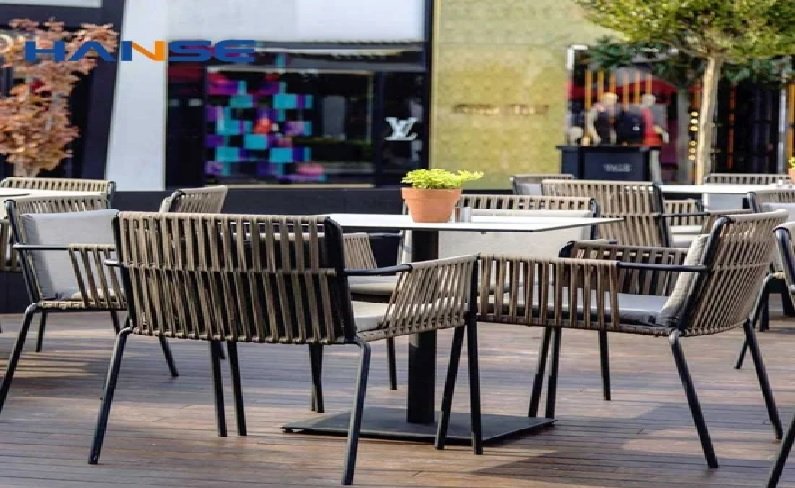 What Type of Furniture is Best for Outdoor Restaurants?